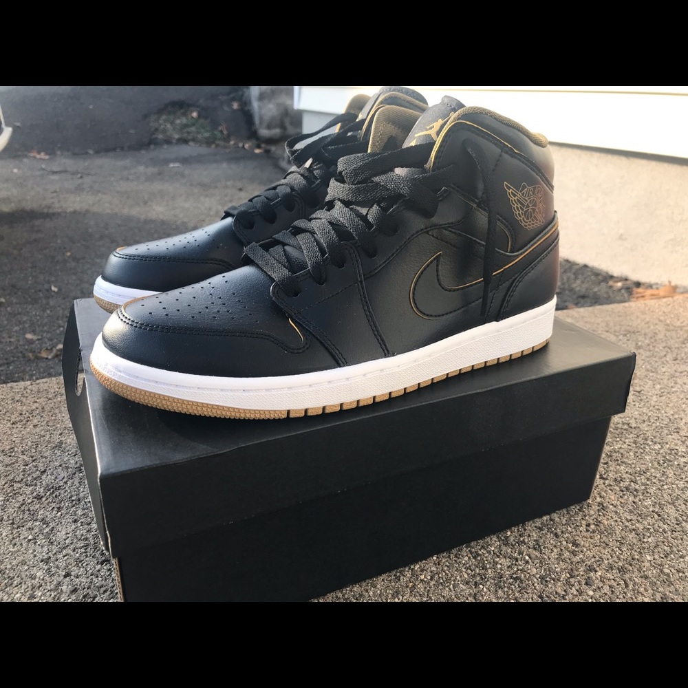 Nike Air Jordan I Mid